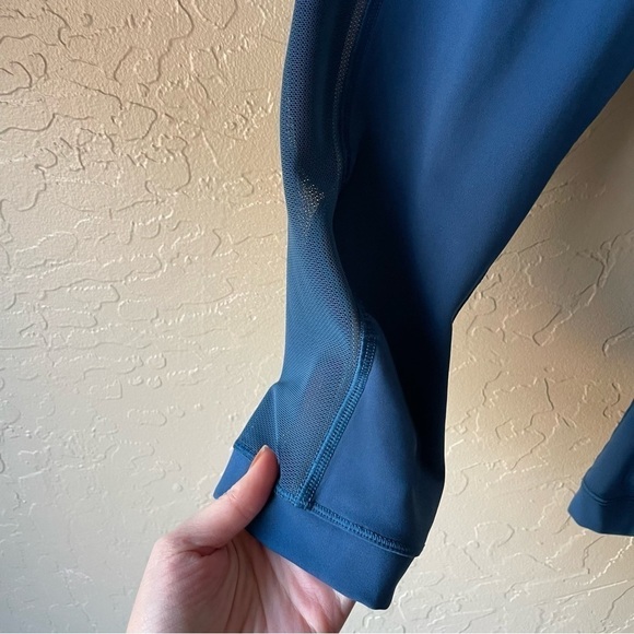 Lululemon Blue Mesh‎ High Rise Crop Leggings - Picture 8 of 11